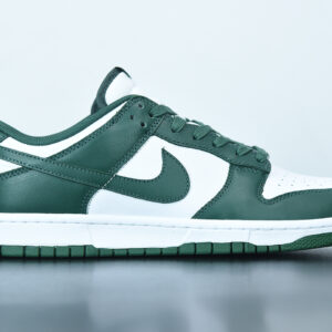 Nike Dunk Low “Varsity Green”