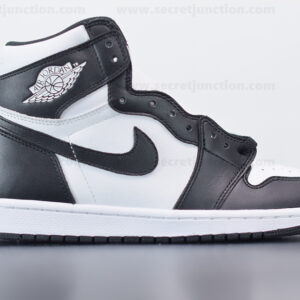 Nike Air Jordan 1 Retro High – “Black/White”
