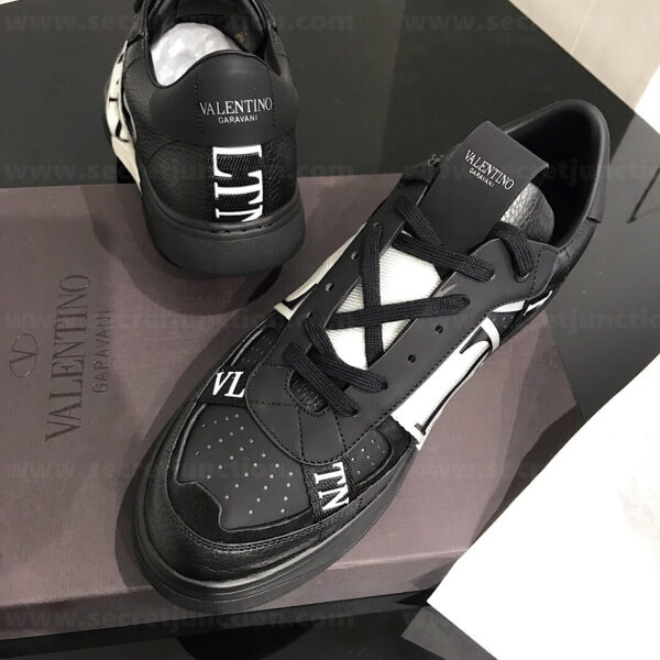Valentino Garavani VL7N – “Black” - Image 5