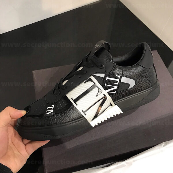 Valentino Garavani VL7N – “Black” - Image 6