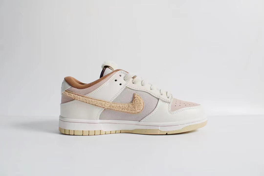 NIKE DUNK LOW – “YEAR OF THE RABBIT”