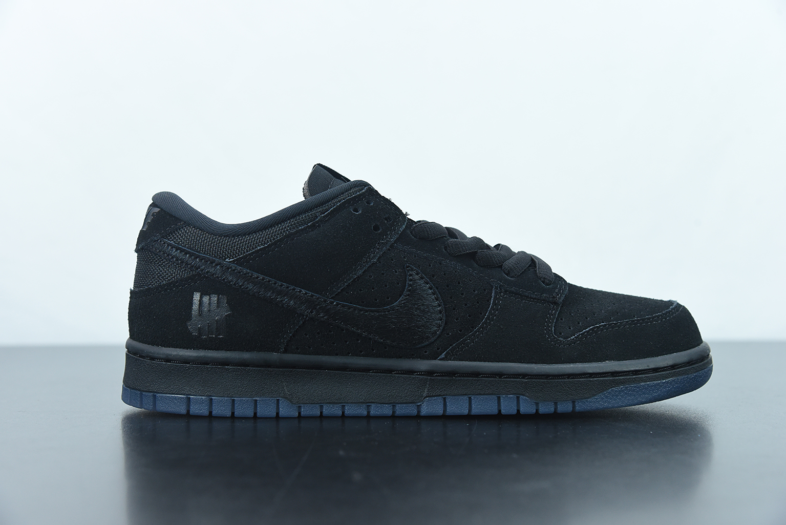 NIKE DUNK LOW X UNDEFEATED – “BLACK”